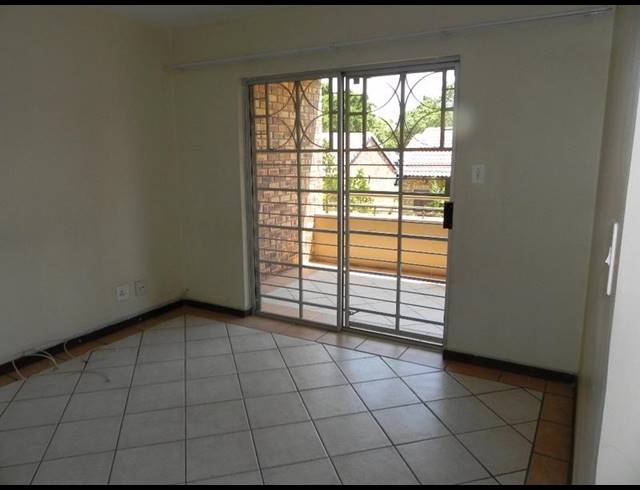 2 BEDROOM APARTMENT FOR SALE IN DIE HOEWES